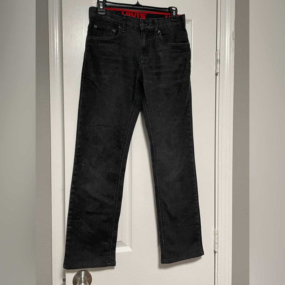 Levi’s black jeans